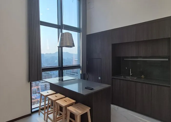 Appartement House With The View New Building, In The Heart Of Seoul, Dongdaemun History & Culture Park Station *